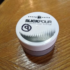 Slick Pour Powder